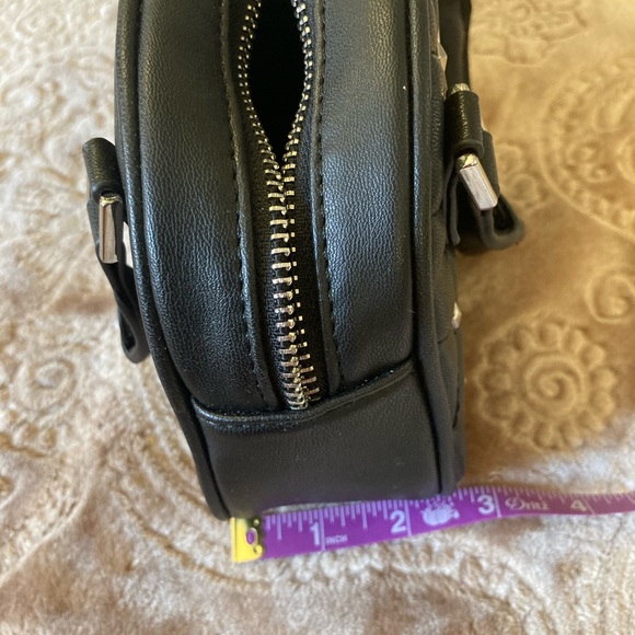 Small handbag by Badgley Mischka - Picture 4 of 4